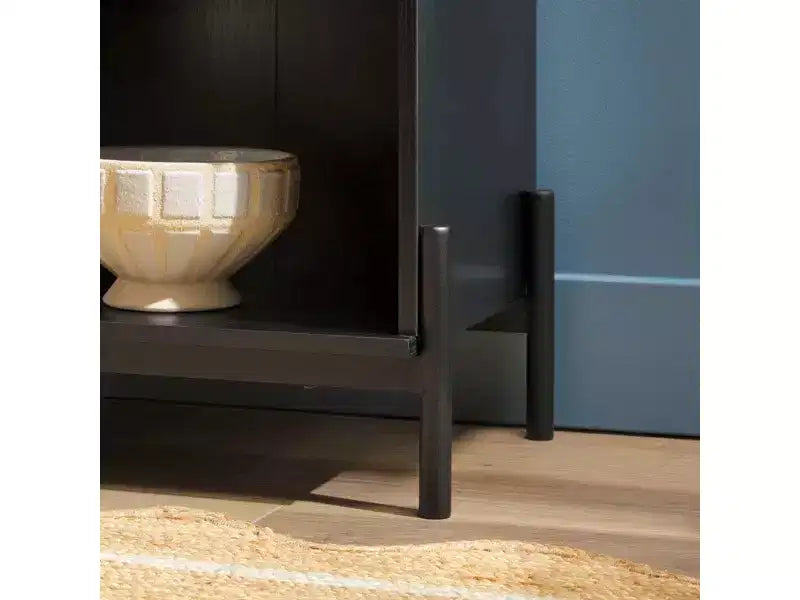 Table de chevet moderne avec tiroir cannelé, niche ouverte et pieds en métal