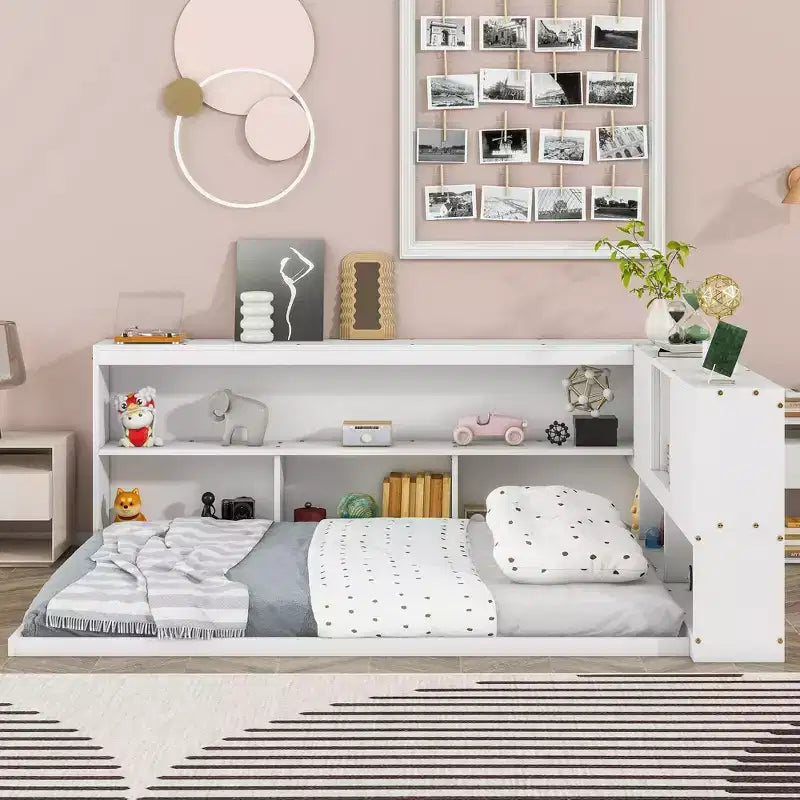 Cadre de lit plateforme pleine grandeur avec bibliothèques en L, lit au sol de rangement pour chambre d'enfant