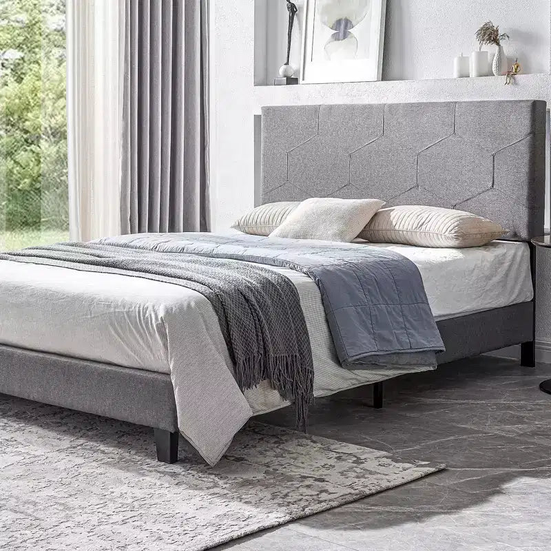 Cadre de lit plateforme rembourré grand format, cadre de lit en lin avec support de lattes en bois pour chambre à coucher, PU gris