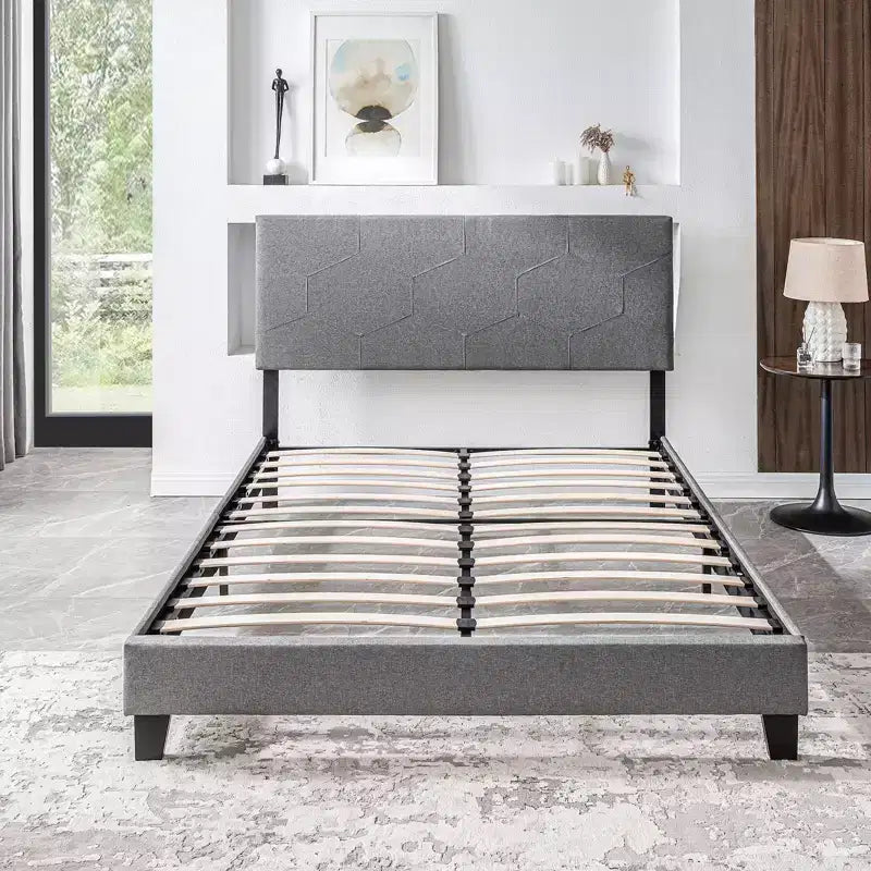 Cadre de lit plateforme rembourré grand format, cadre de lit en lin avec support de lattes en bois pour chambre à coucher, PU gris