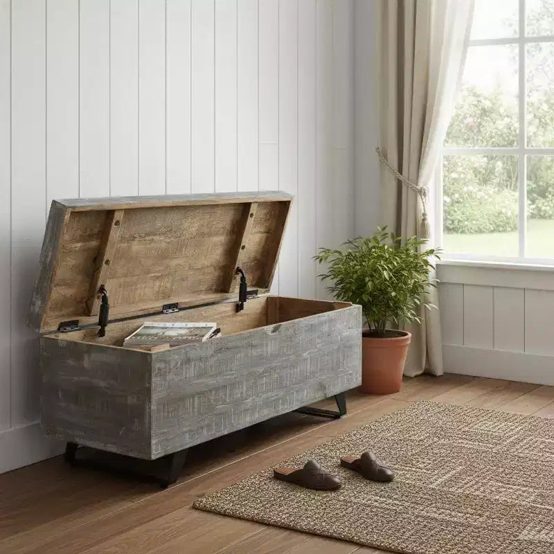 Banc de rangement en bois massif usé gris et noir avec couvercle à charnière