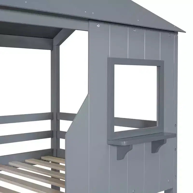 Lit superposé maison avec toit et fenêtre pour deux lits jumeaux